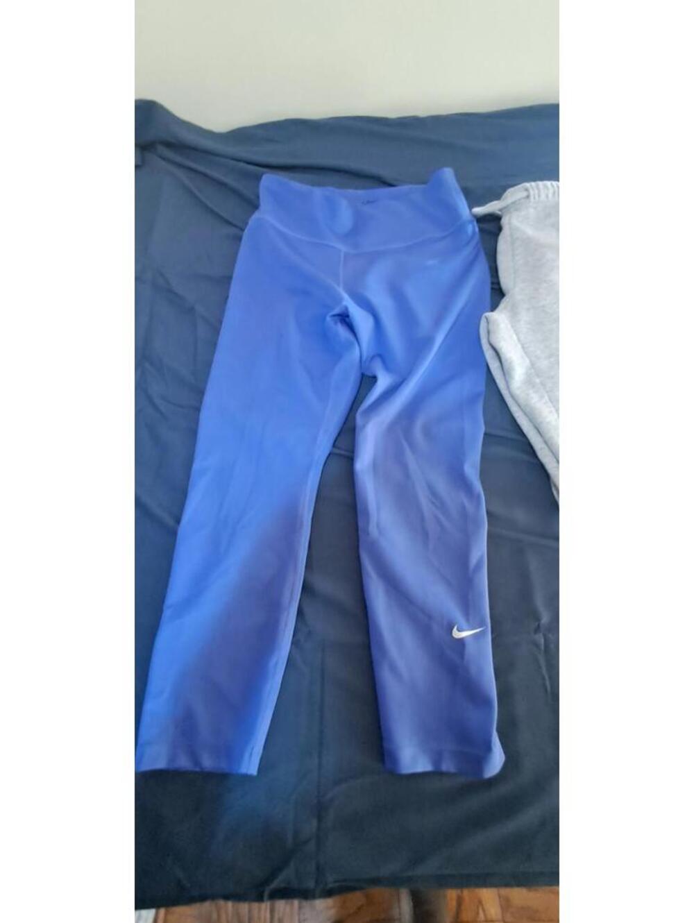 Nike and Abercrombie Size Med Women's Sweatpants and Workout Pants Lot of 2
